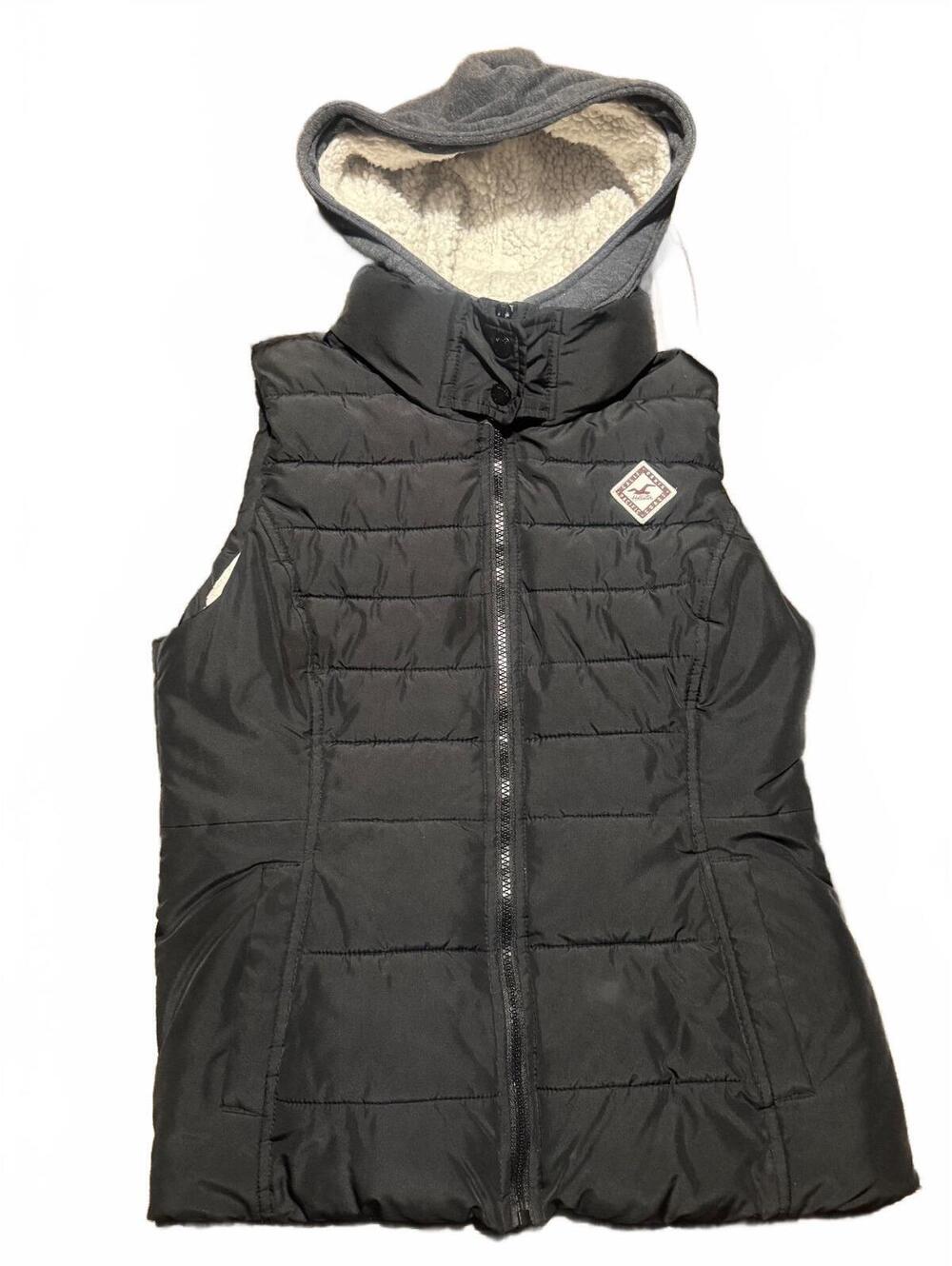 Polyester puffer vest/sherpa lining, Hollister, hooded vest